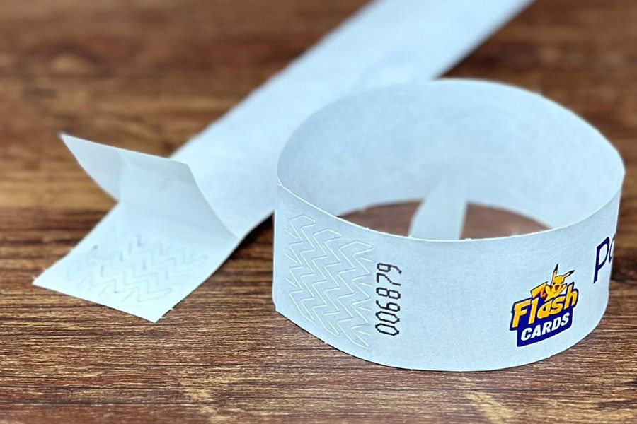 witte afvalvrije tyvek bandjes van 25mm breed met fullc olor opdruk voor Flashcards